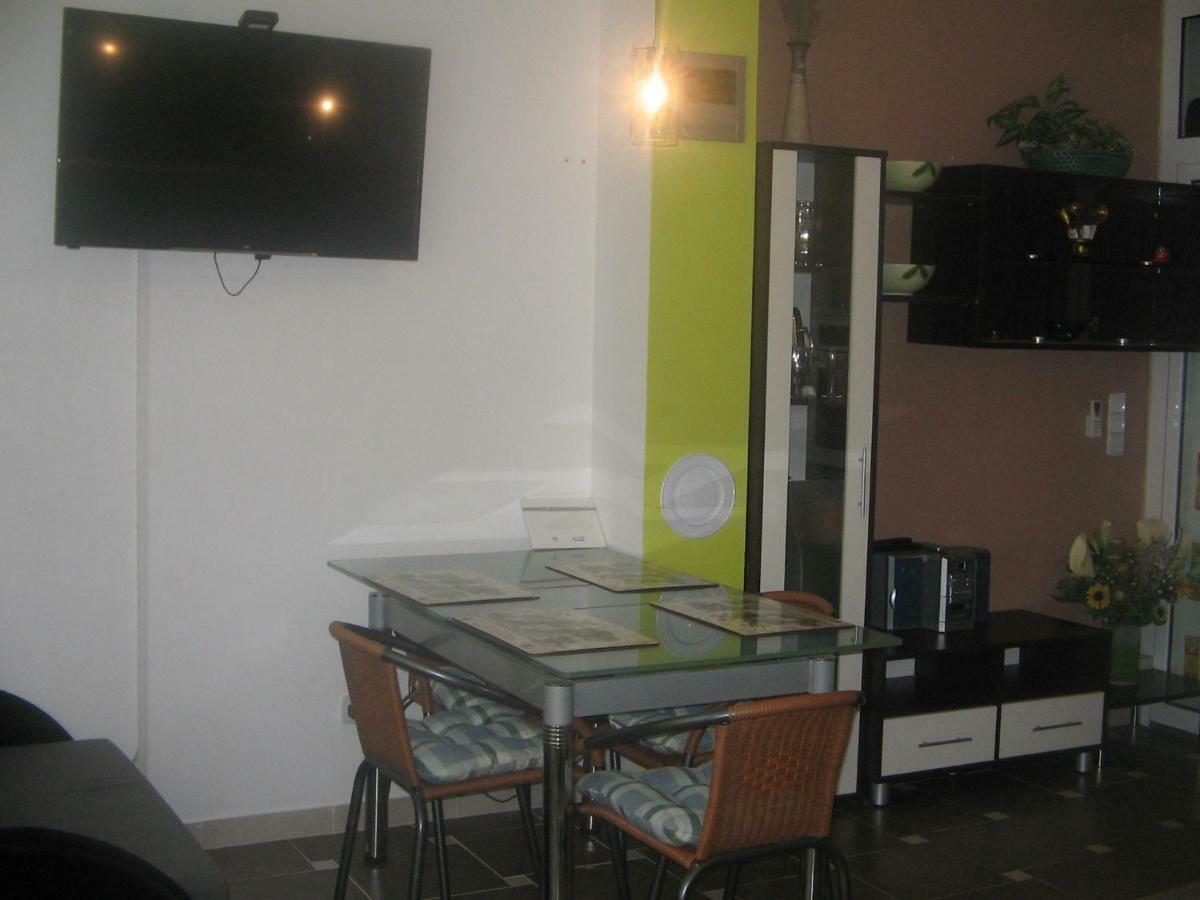 Апартаменты Apartman Karla Цриквеница Экстерьер фото